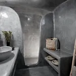 Caldera Bliss Cave Villa - Oia, Santorini - Private Terrace & Outdoor Hot Tub - Breathtaking Caldera Views