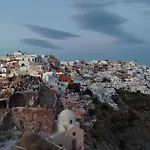 Little Rock Villa - Oia