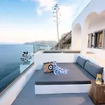 Caldera Horizon Grand Cave Villa Oia, Santorini Private Terrace Outdoor Hot Tub Breathtaking Caldera Views