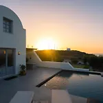 Saint John Oia-Exclusive Private Heated Pool Villas