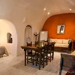 Heliophos Boutique Caves