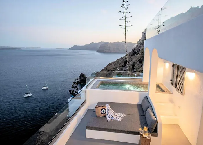 Caldera Horizon Grand Cave Villa Oia, Santorini Private Terrace Outdoor Hot Tub Breathtaking Caldera Views
