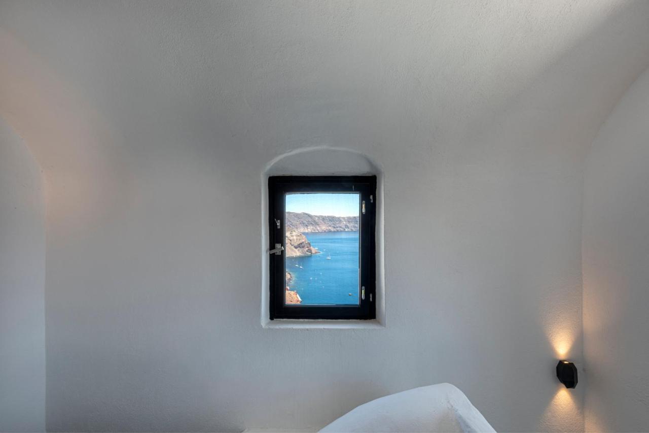 Pearl Of Caldera - Boutique By Pearl Collection