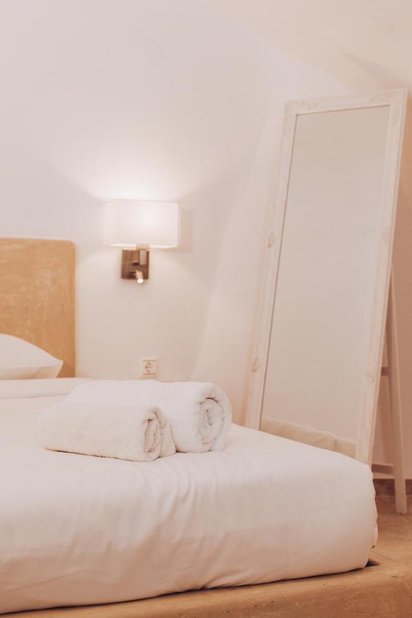 Gemini Cave Villa *