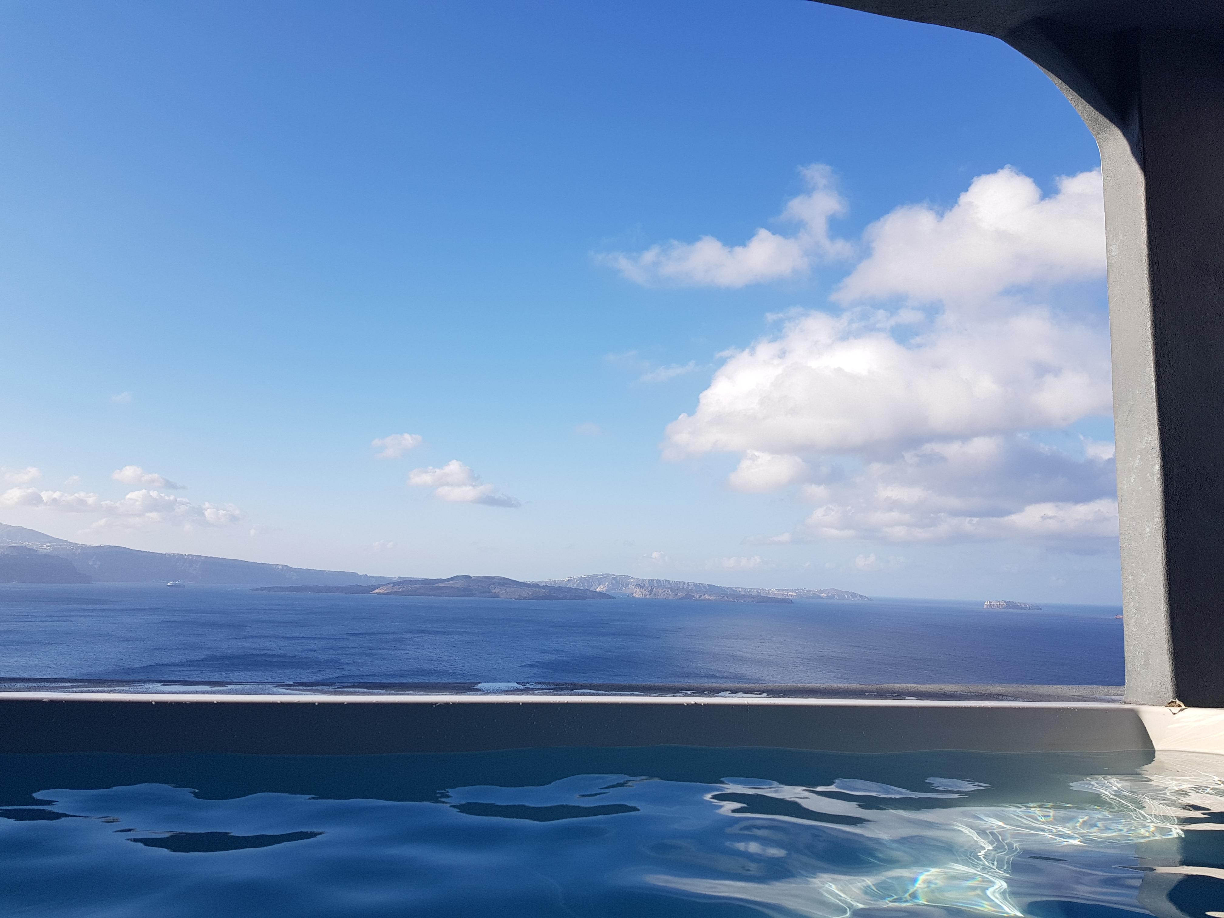 White Pearl Oia (Santorini)