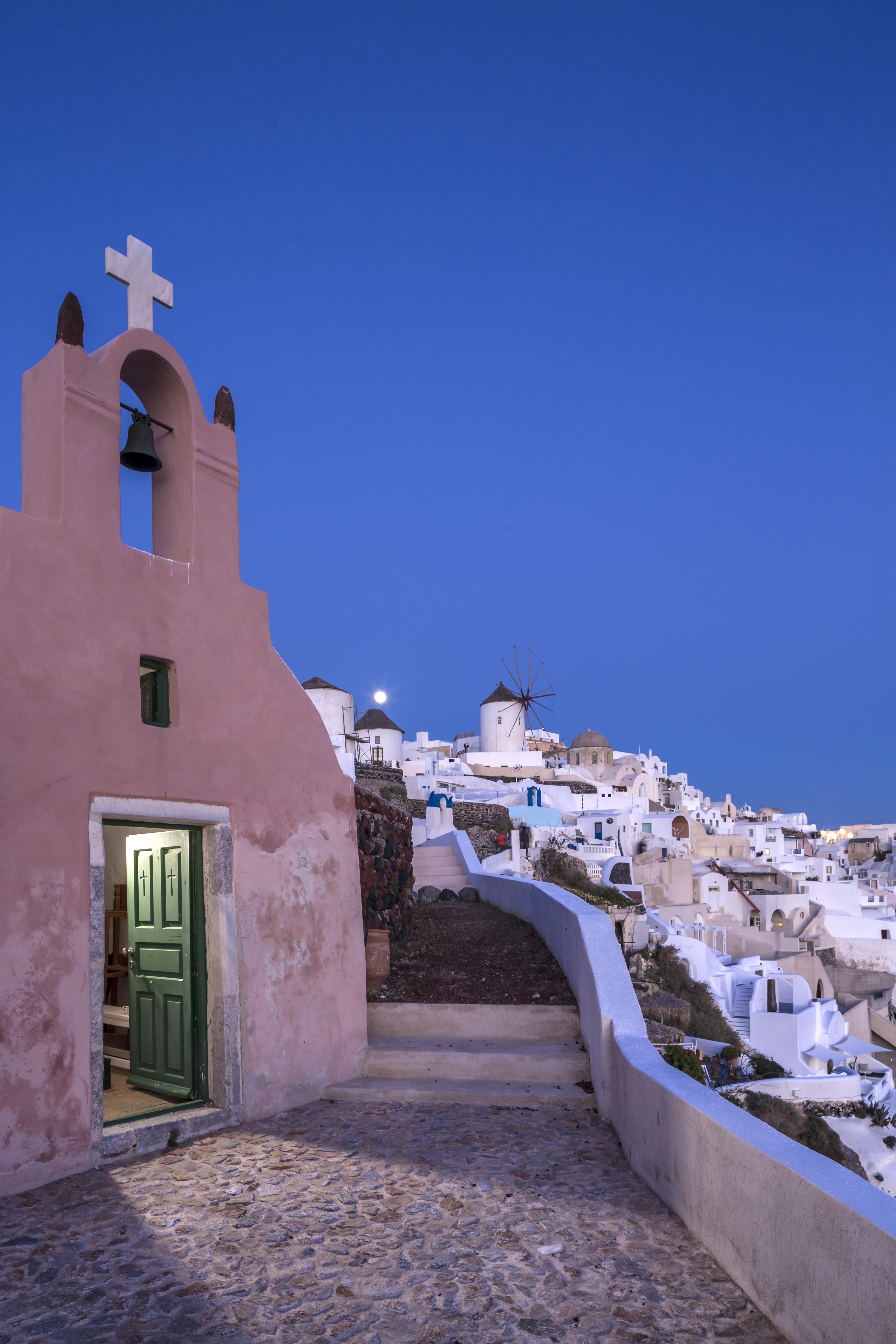 White Pearl * Oia (Santorini)
