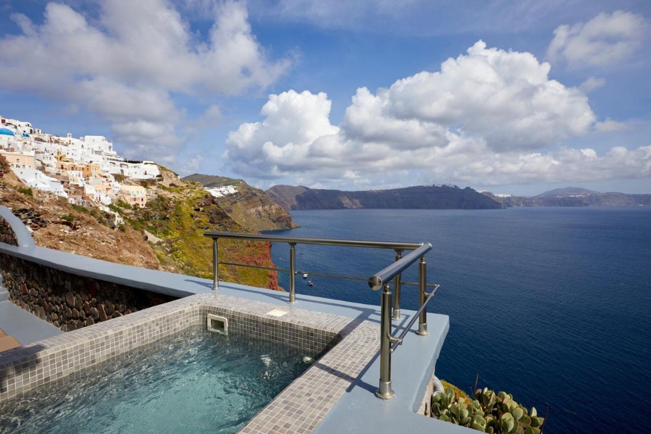 Caldera Horizon Grand Cave Villa Oia, Santorini Private Terrace Outdoor Hot Tub Breathtaking Caldera Views Villa