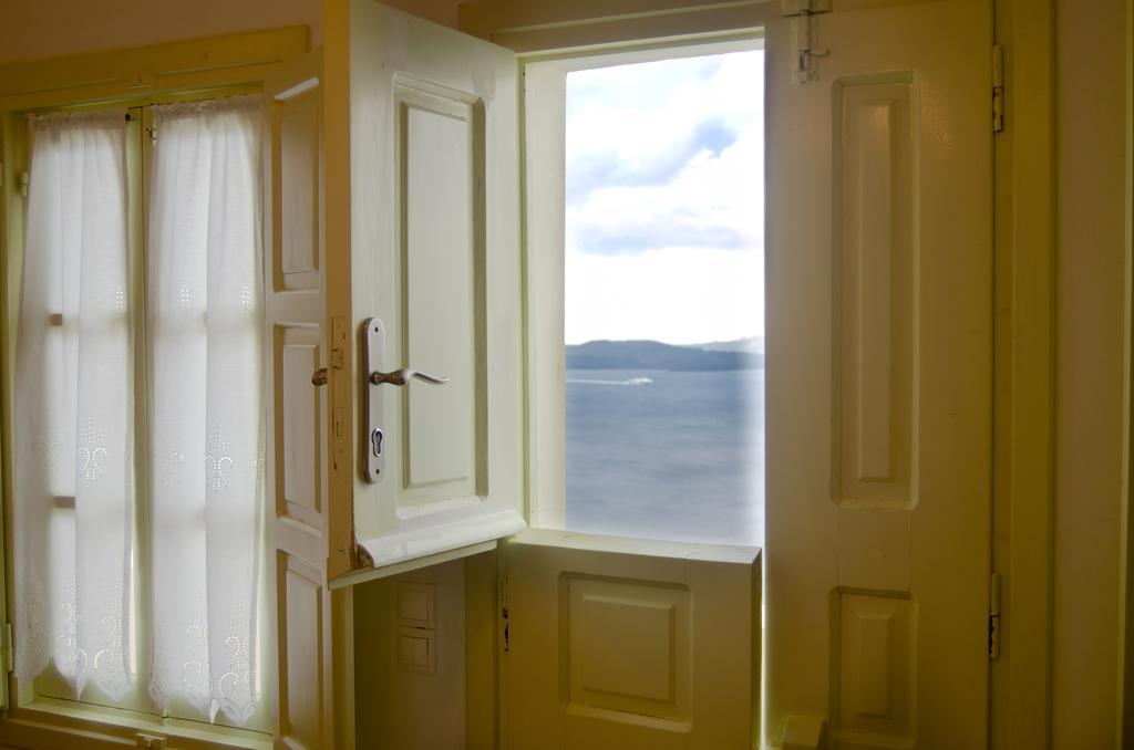 Angel Cave Apartment Oia (Santorini)