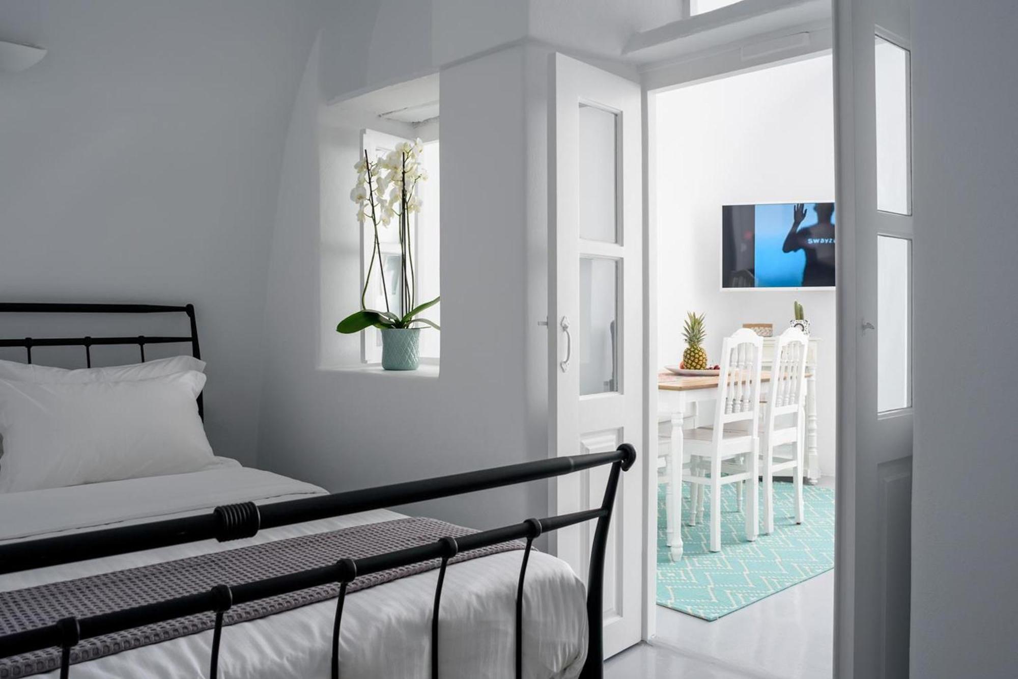 Villa Agapi Cave House Oia Santorini