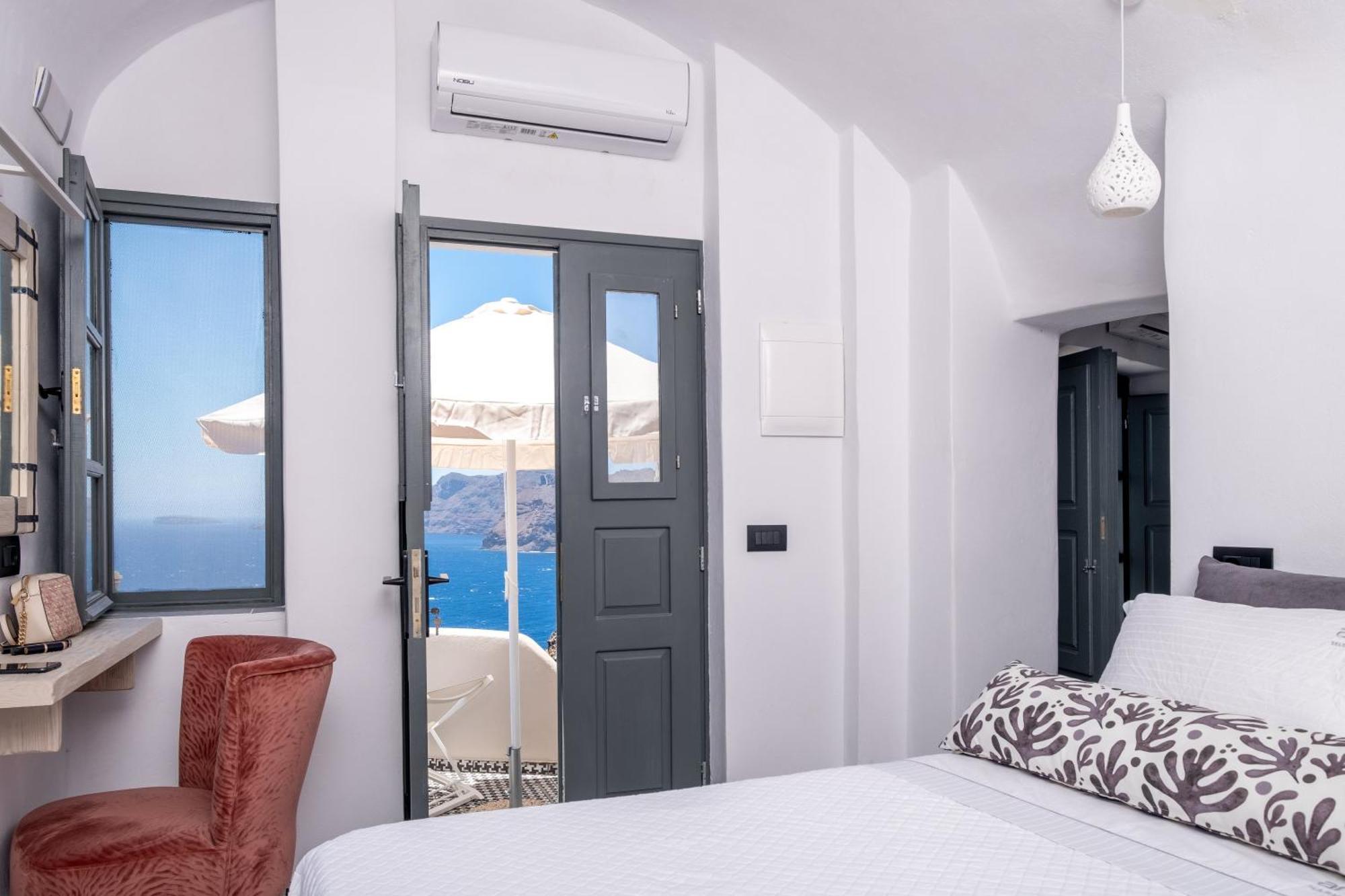 Amaya Selection Of Oia (Santorini)