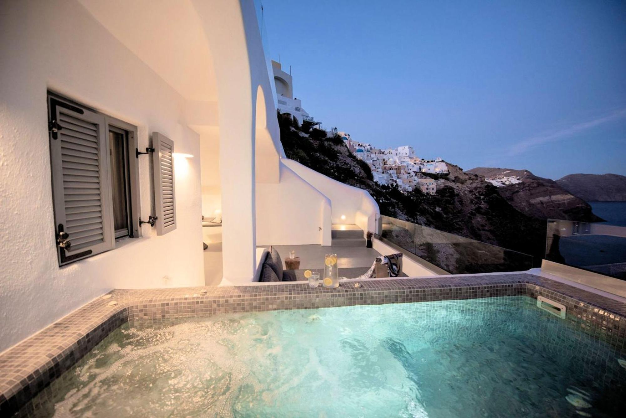 Caldera Horizon Grand Cave Villa Oia, Santorini Private Terrace Outdoor Hot Tub Breathtaking Caldera Views * Oia (Santorini)