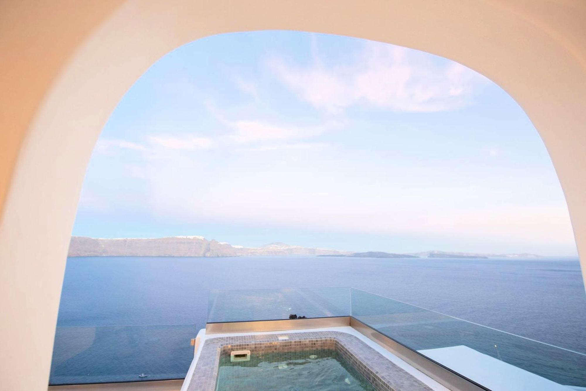 Caldera Horizon Grand Cave Villa Oia, Santorini Private Terrace Outdoor Hot Tub Breathtaking Caldera Views * Oia (Santorini)
