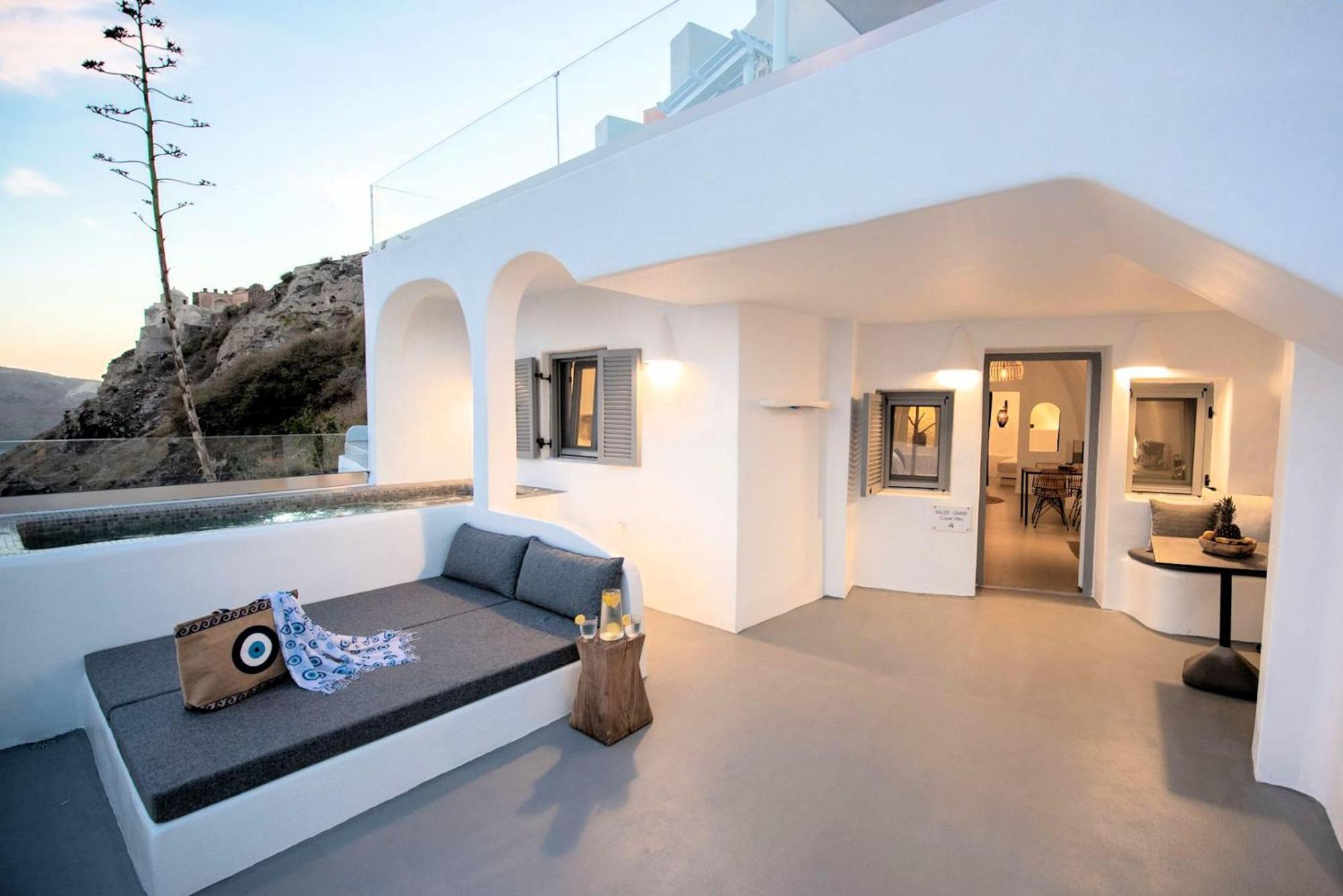 Villa Caldera Horizon Grand Cave Villa Oia, Santorini Private Terrace Outdoor Hot Tub Breathtaking Caldera Views