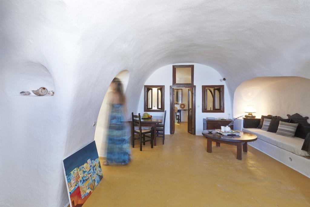 Kristy Cave House *