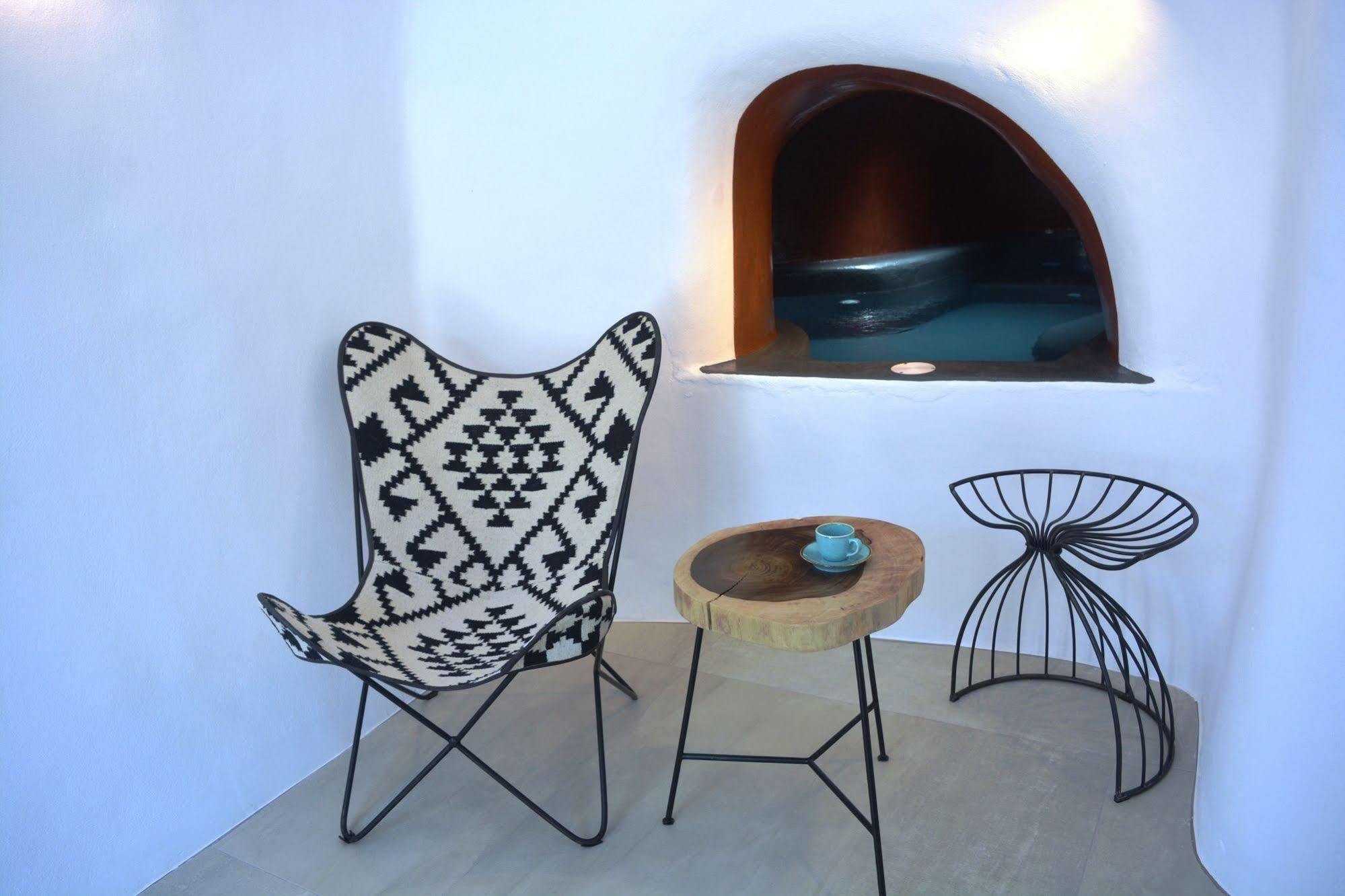Elysian Santorini *