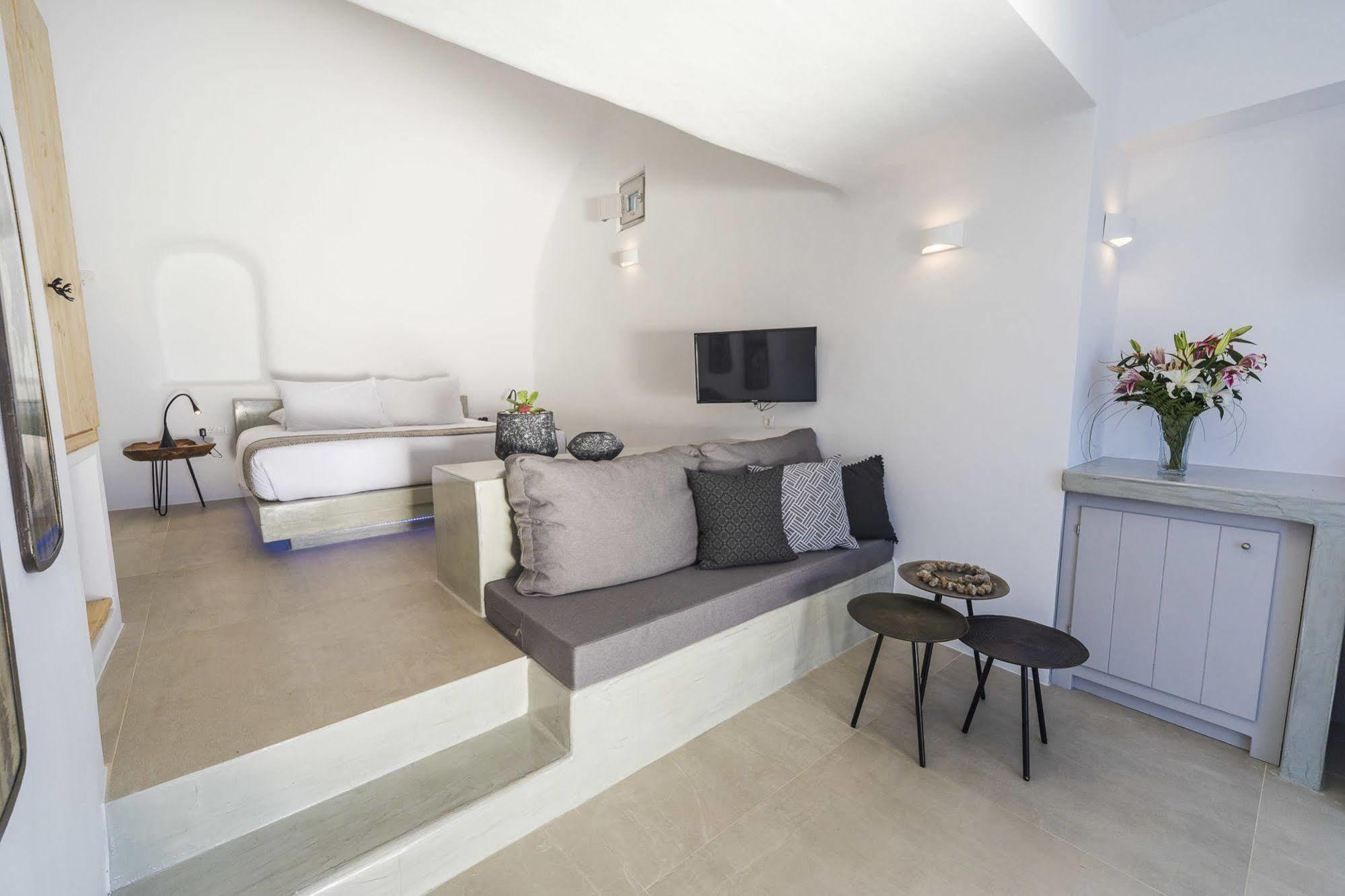 Elysian Santorini Villa