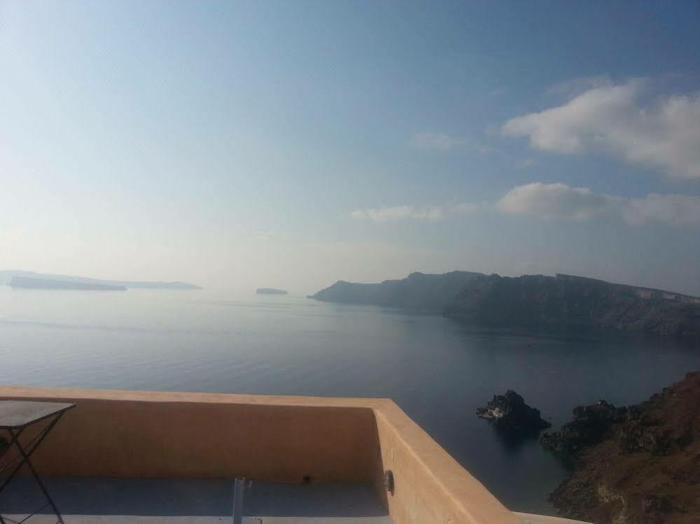 Goddess Lethe Villa Oia (Santorini)