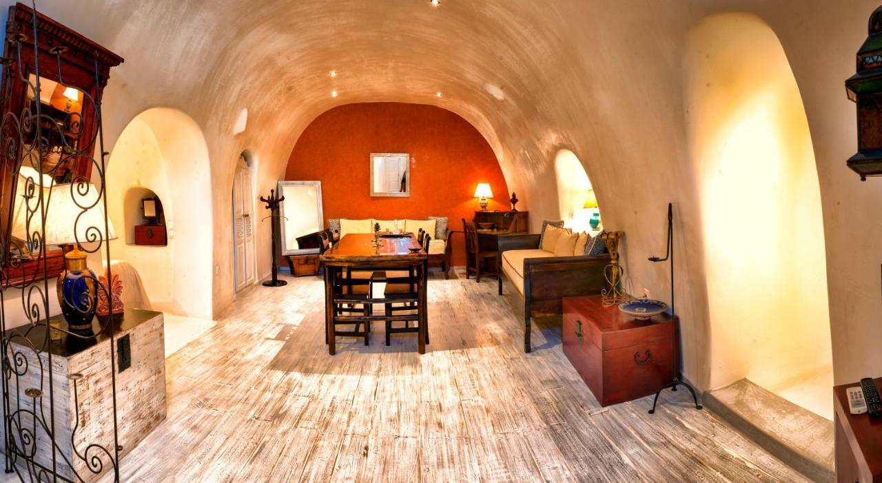 Heliophos Boutique Caves 3*