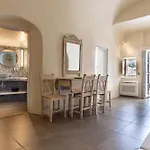 Oia Mare Villas (Adults Only)