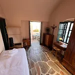 Oia Vineyart Homes