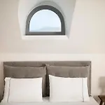 Oia Captain\'S Villa