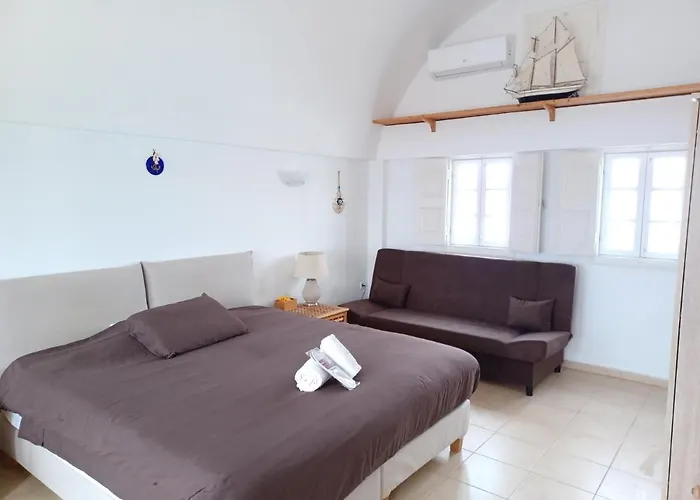 Top Oia