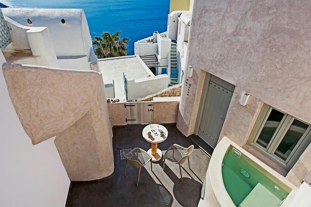 The Dream Oia (Santorini)