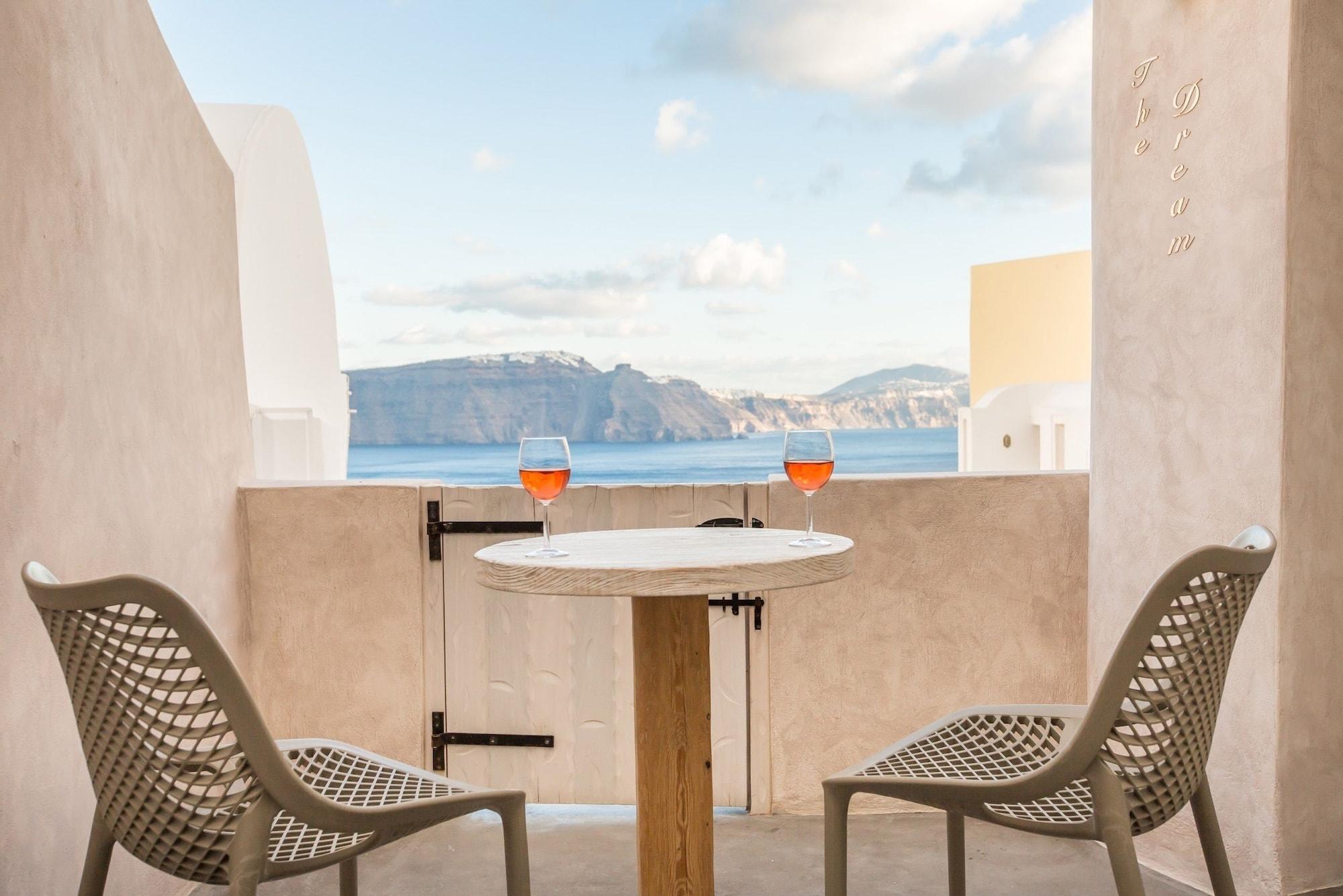 The Dream 4* Oia (Santorini)