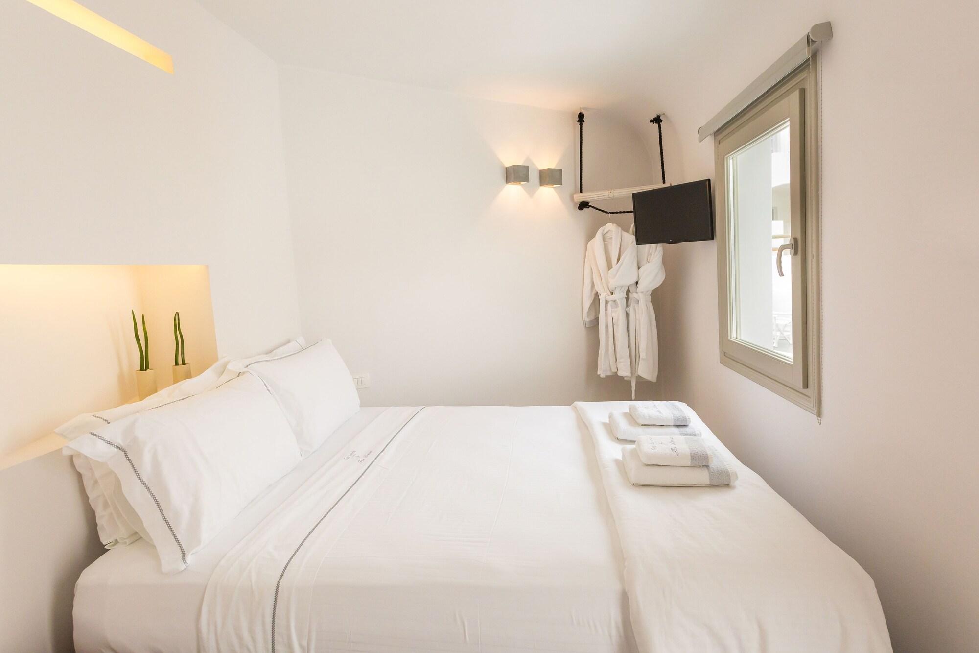 The Dream 4* Oia (Santorini)