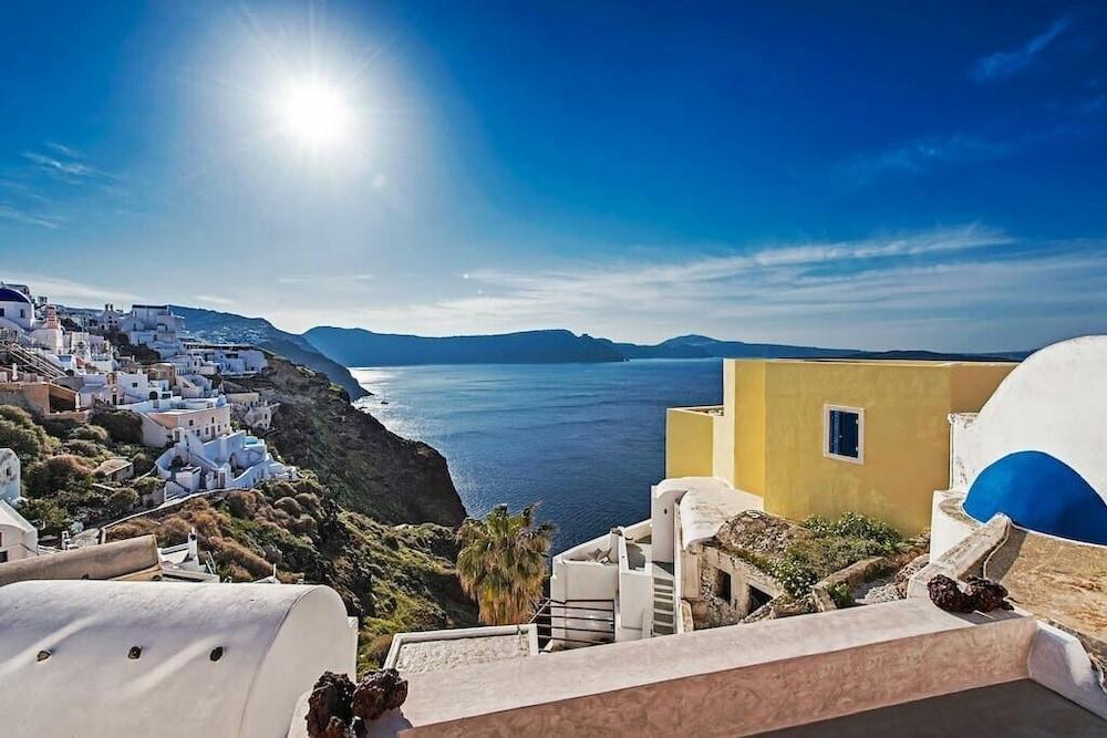 The Dream 4* Oia (Santorini)