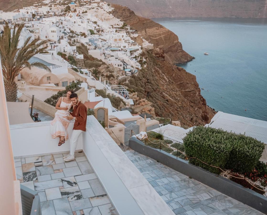 Captain's Oia (Santorini)