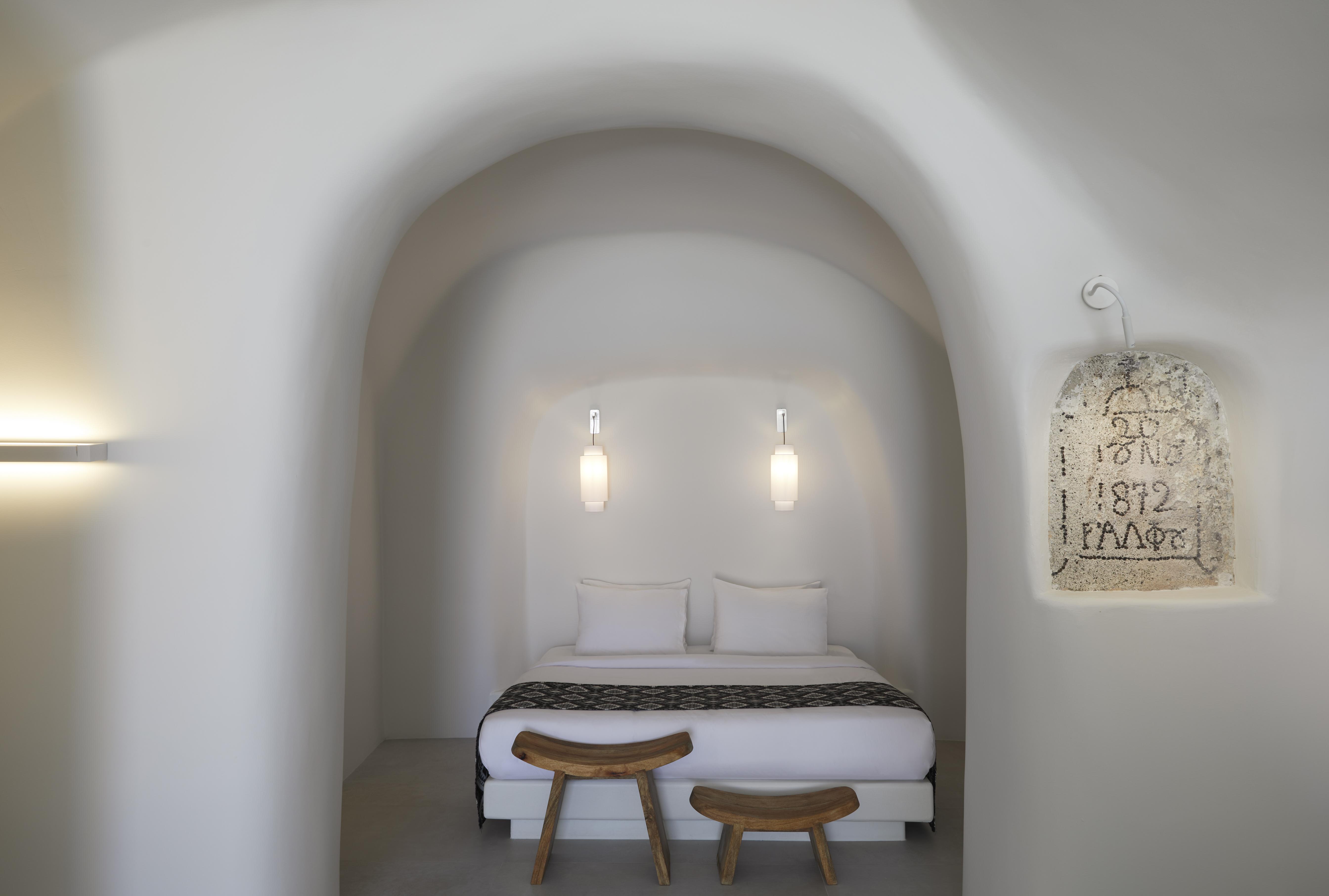 Elysian Santorini Hotel 3*