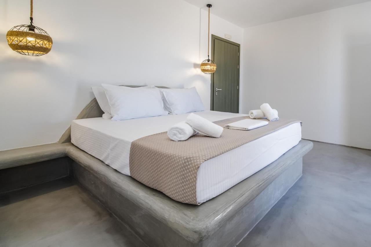 Amethyst Luxury Oia (Santorini)
