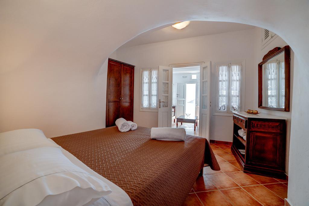Cave Aparthotel Oia (Santorini)