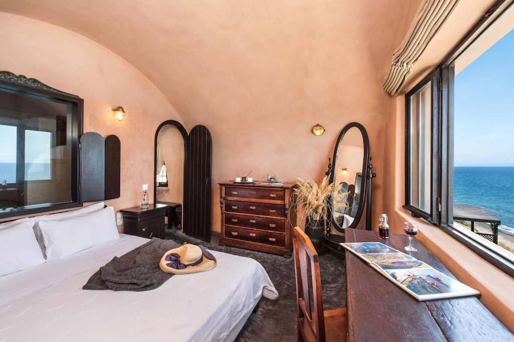 Villa Ramni House: Private With Pool By The Sea