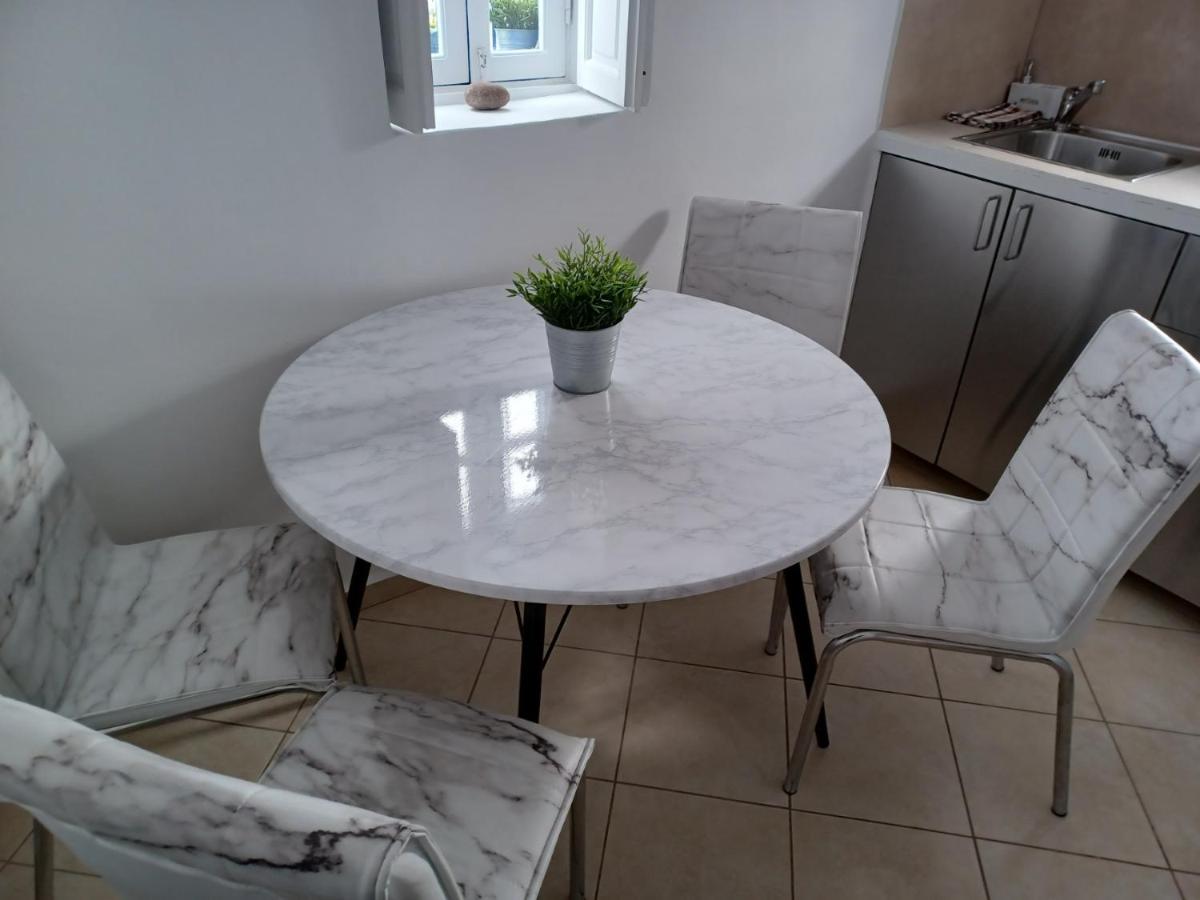Top Apartment
