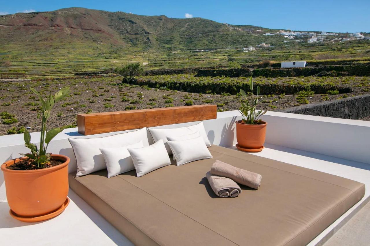 Mezzo: Santorini Honeymoon Retreat With Private Pool And Sea Views
