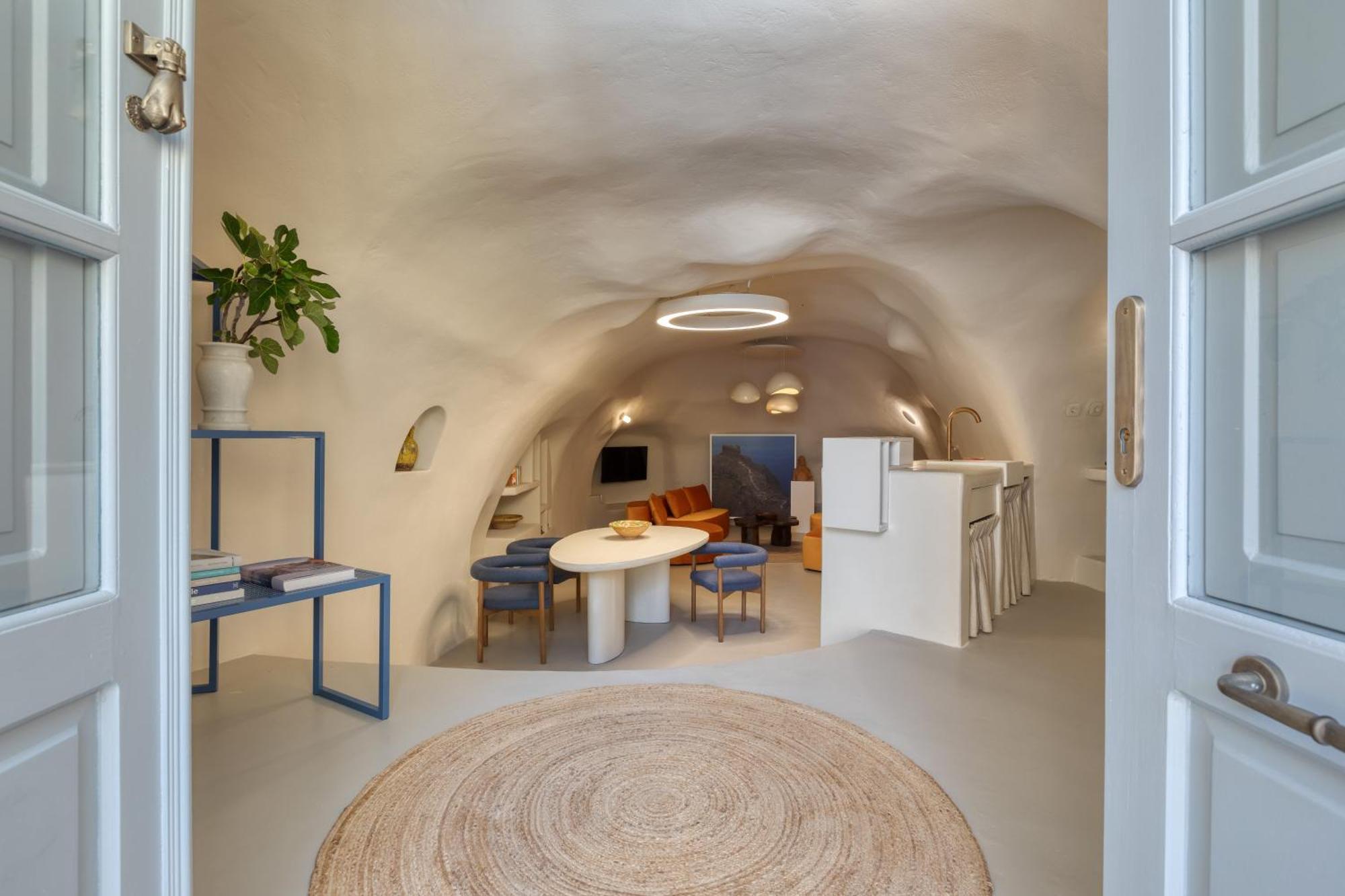 Kore Cave House By Oias Local Cave *