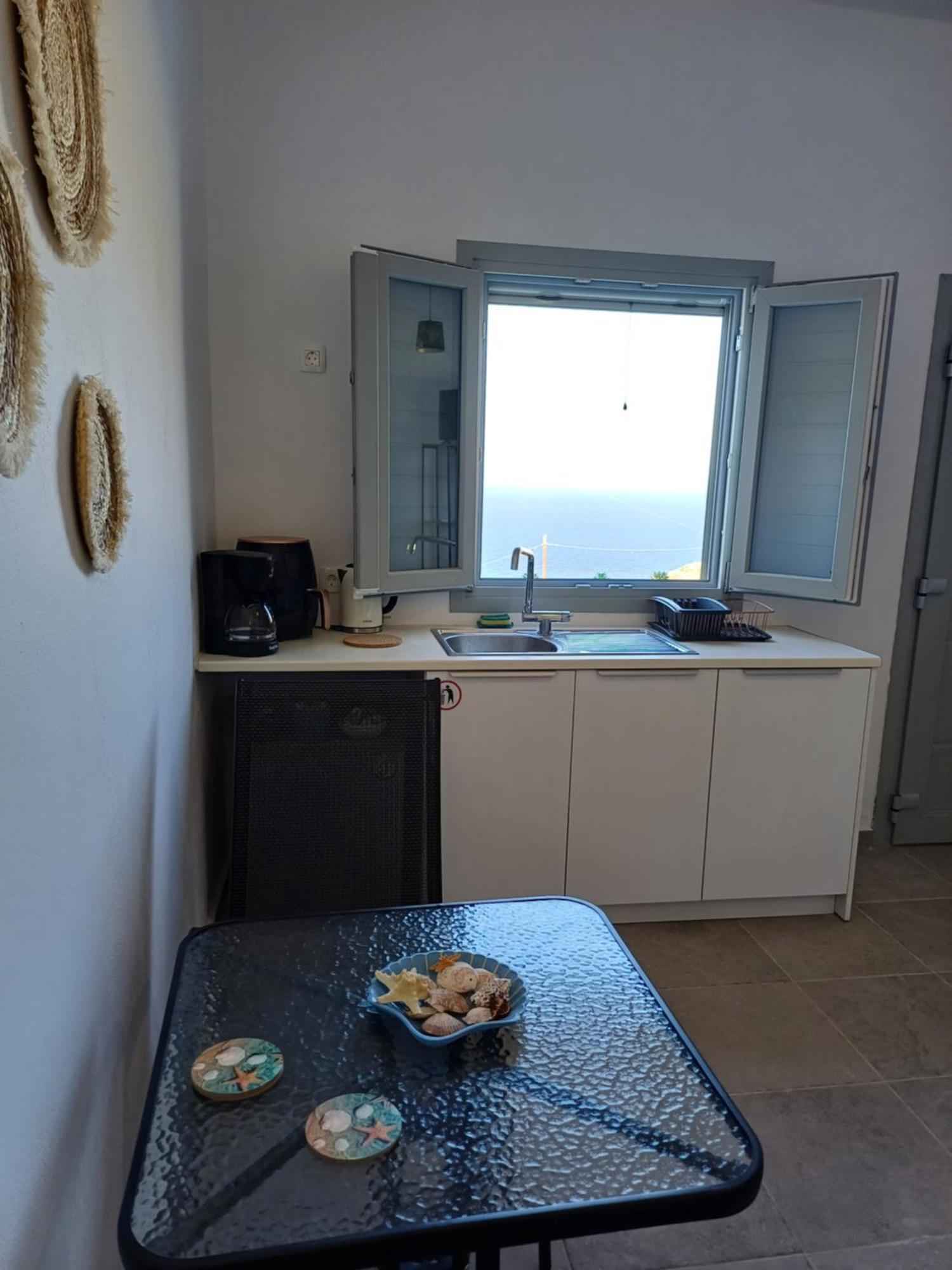 'nektarios' Cycladic House With Sunrise And Sea View!! *