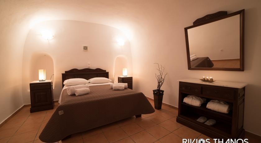 Cave Aparthotel 3*
