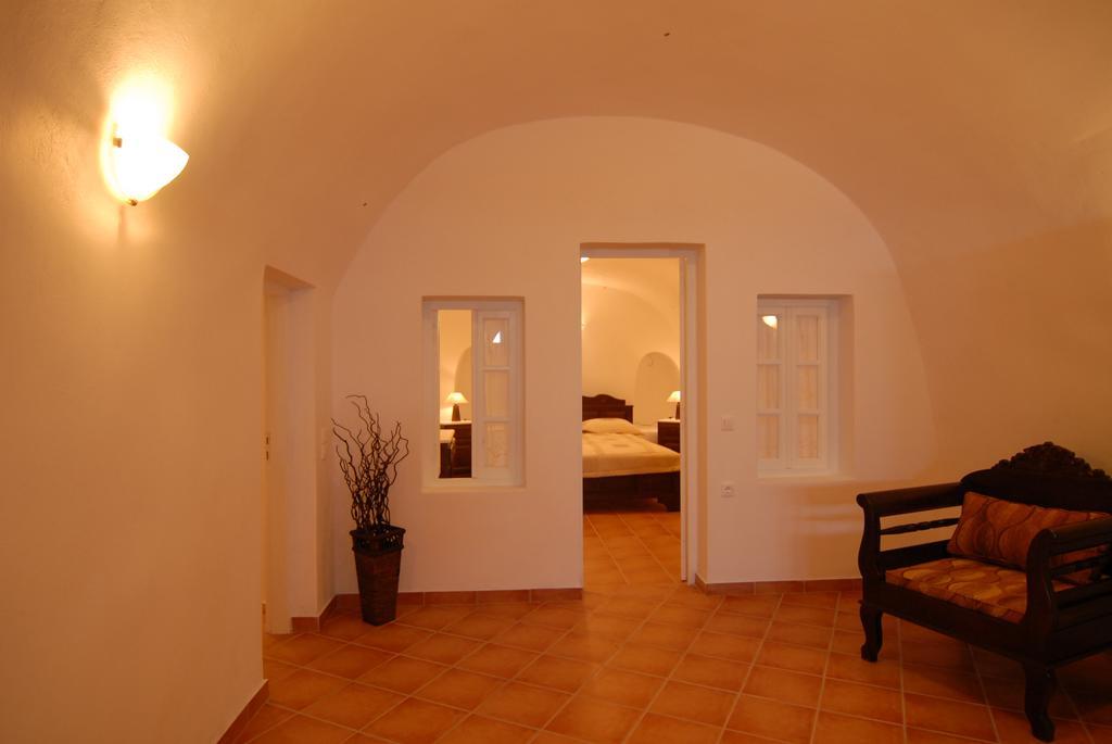 Cave 3* Oia (Santorini)