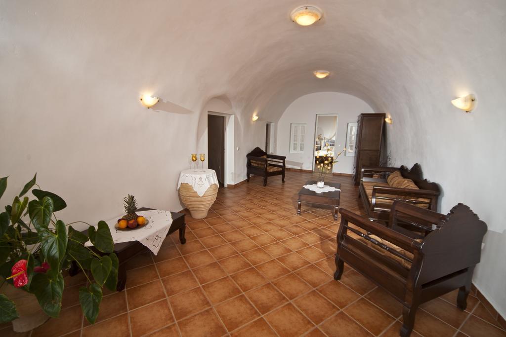 Cave Aparthotel Oia (Santorini)