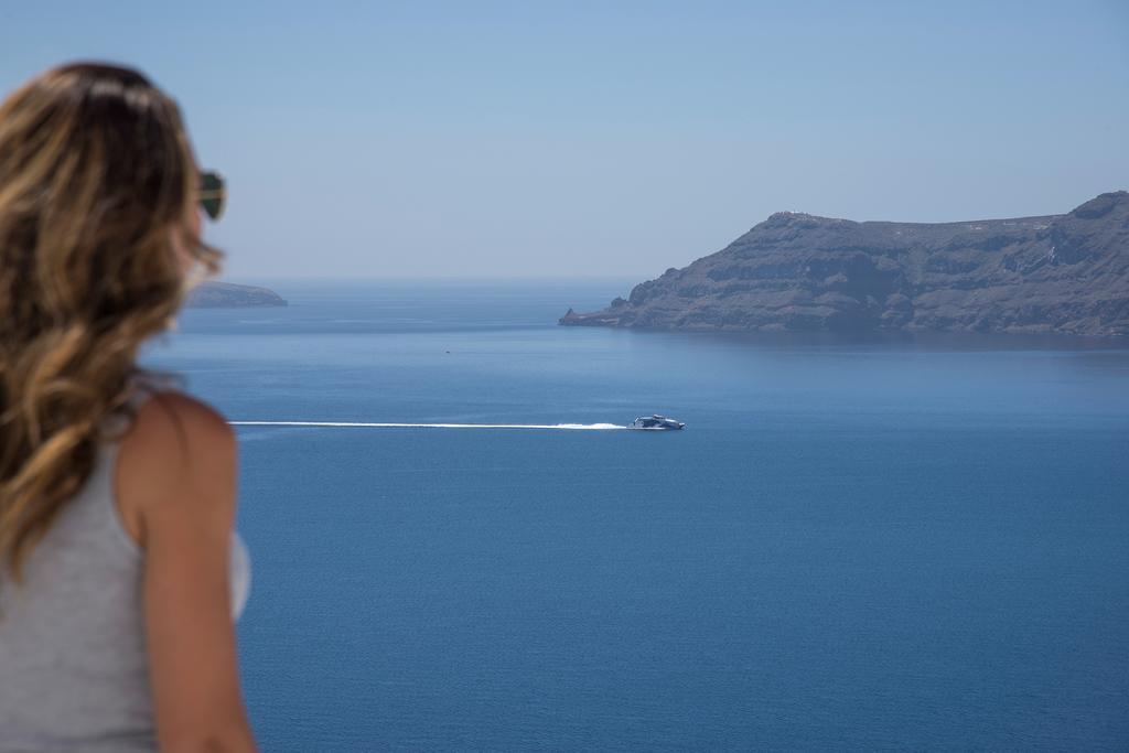 Perfect Purity Oia (Santorini)