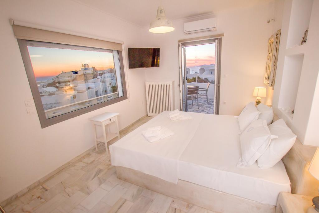 Villa Compass