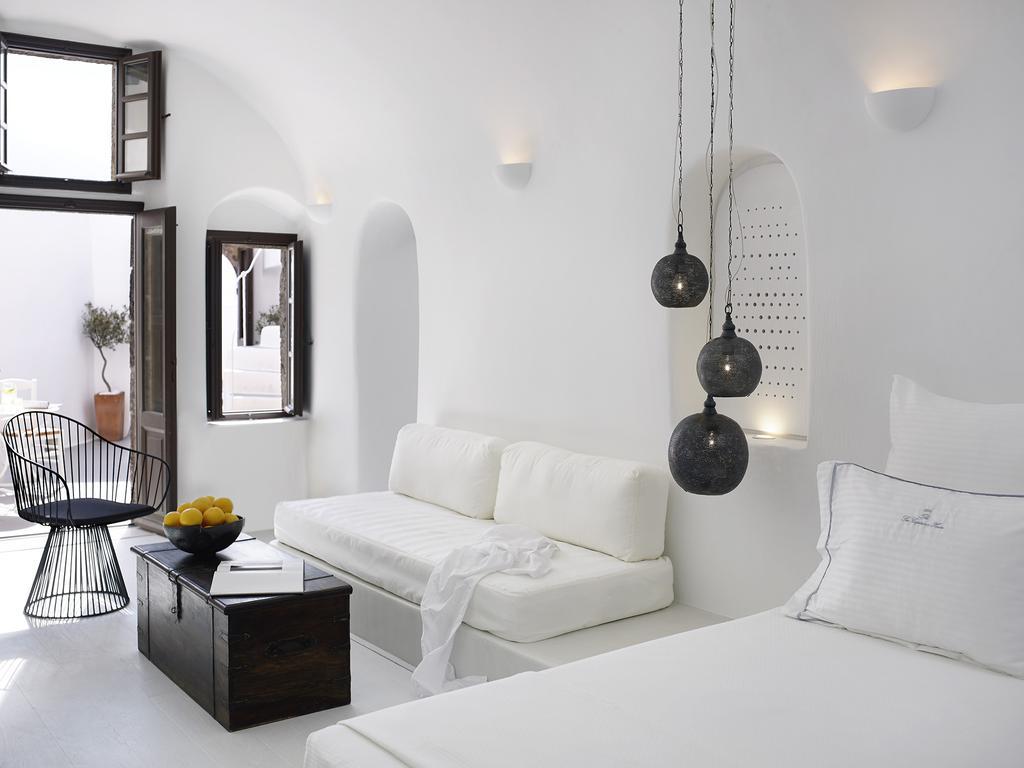 1864 The Sea Captain's House Oia (Santorini)