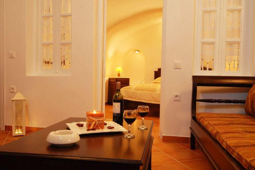 Cave Aparthotel Oia (Santorini)