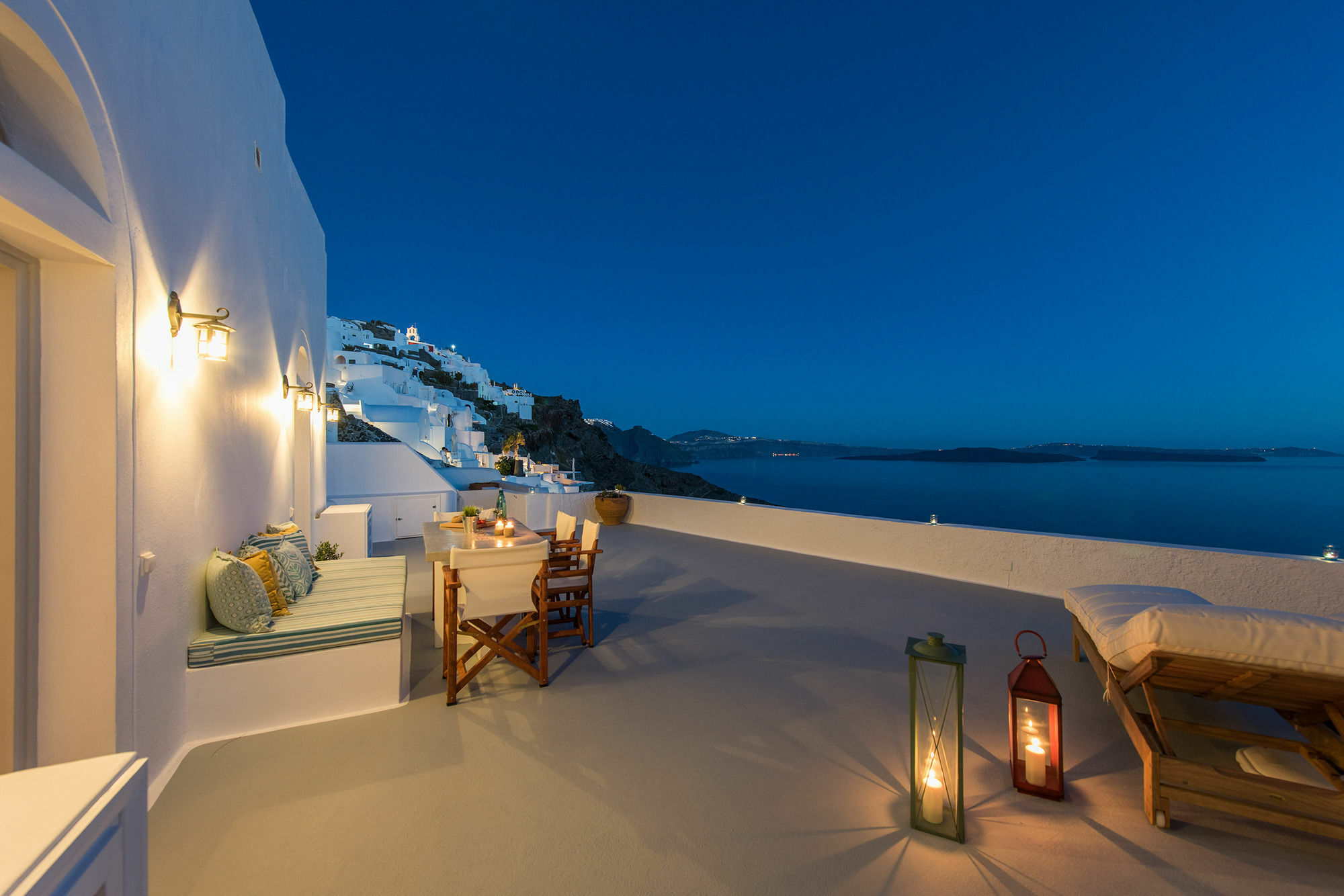 Perfect Purity Oia (Santorini)