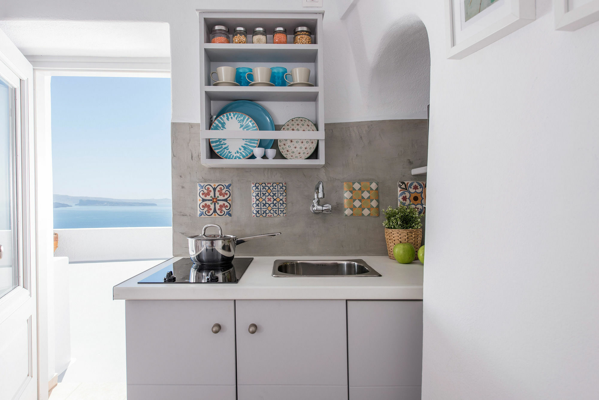 Perfect Purity * Oia (Santorini)