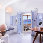 Pezoules Of Oia