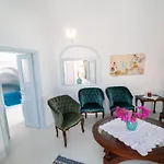 Kastro Oia Houses
